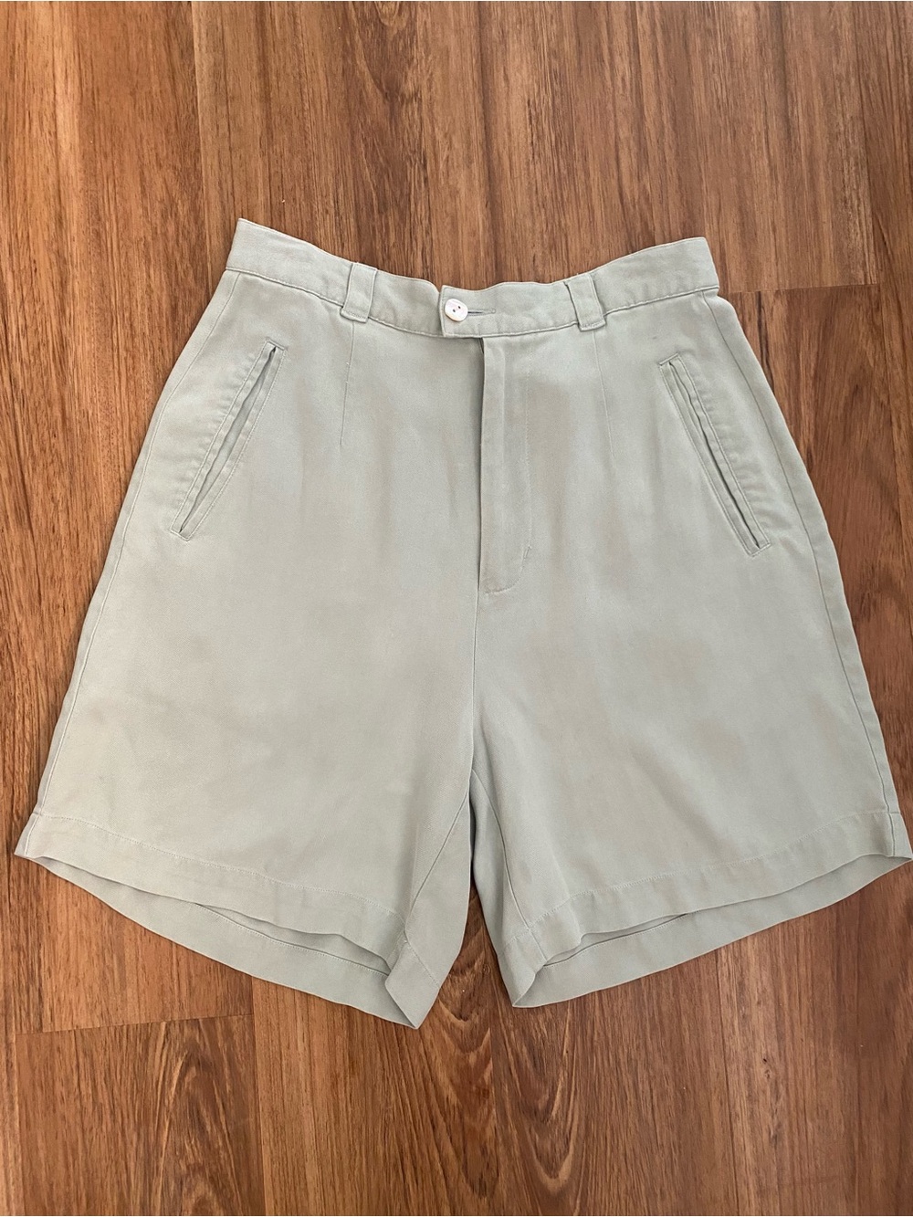 Vintage Tommy Bahama 100% Silk Pleated High-Rise Shorts